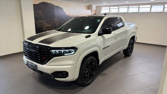 RAM RAMPAGE 2.0 HURRICANE 4 TURBO GASOLINA R/T 4X4 AUTOMÁTICO